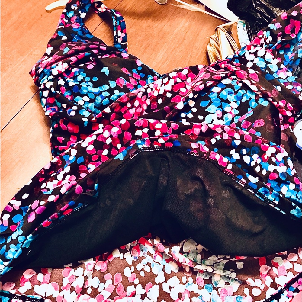 Fabulous Swimsuits For All Tankini Top - Picture 7 of 8